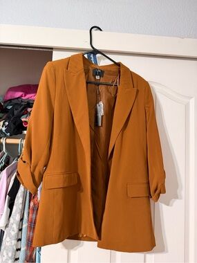 NWT Tahari Blazer Size M Rust Color Brown